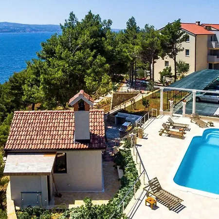 The Pine Resort, 3 Apartment *
