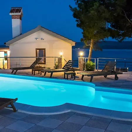 Apartment The Pine Resort, 3 Stanici