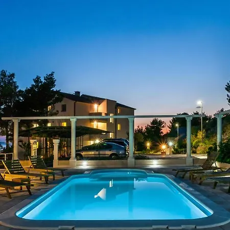 The Pine Resort, 3 *